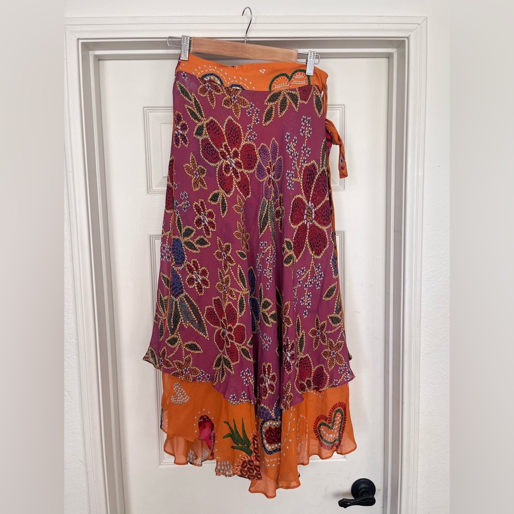 Farm Rio Mystic Wrap skirt size medium- READ!